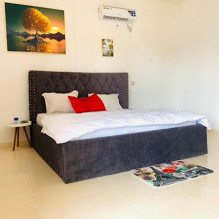 Namaste Hotel & Restaurant Libreville Eksteriør billede