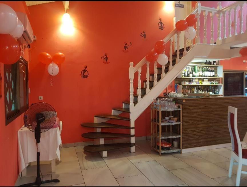 Namaste Hotel & Restaurant Libreville Eksteriør billede